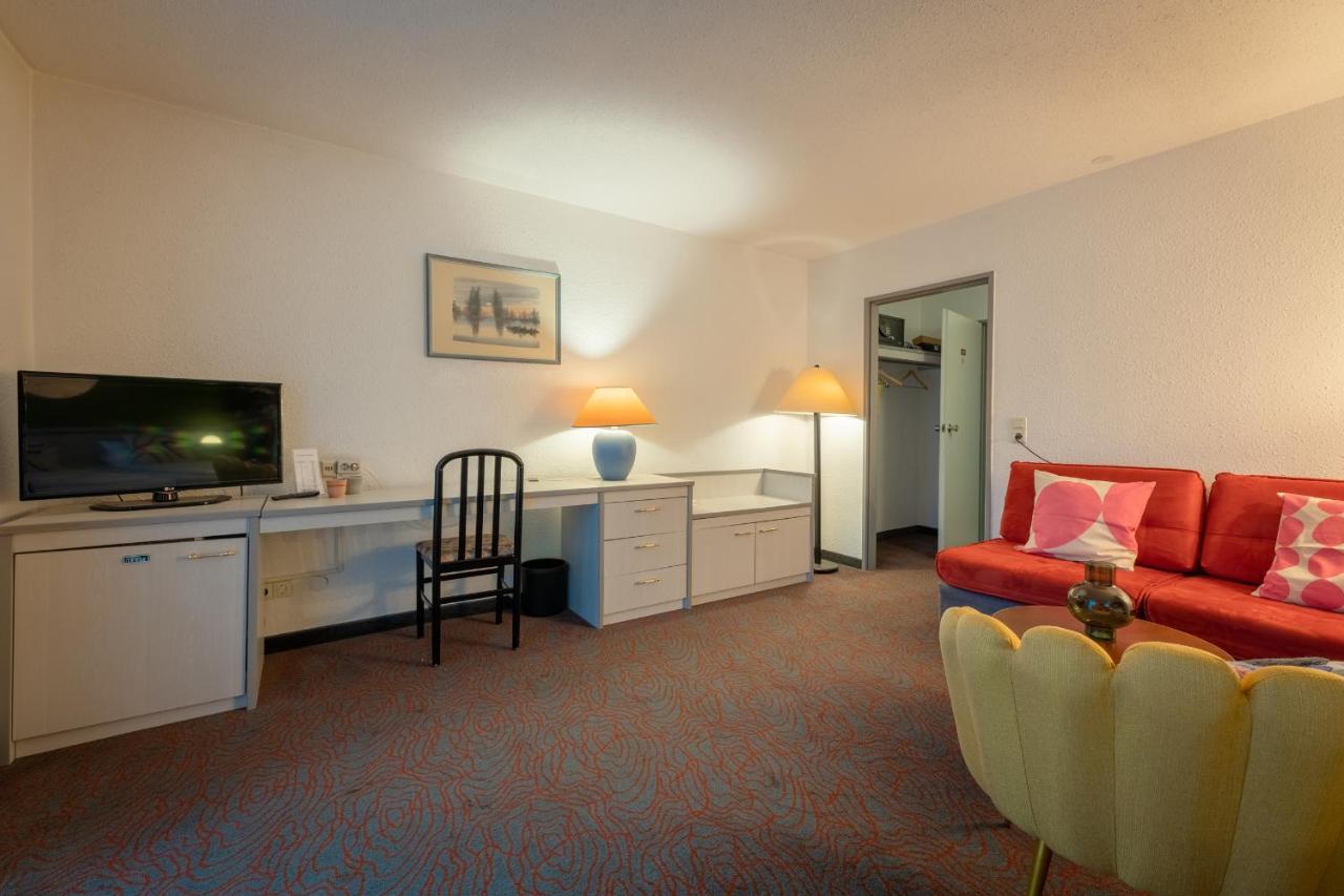 Hessenland Hotel Kassel Innenstadt By Stay Awesome Extérieur photo